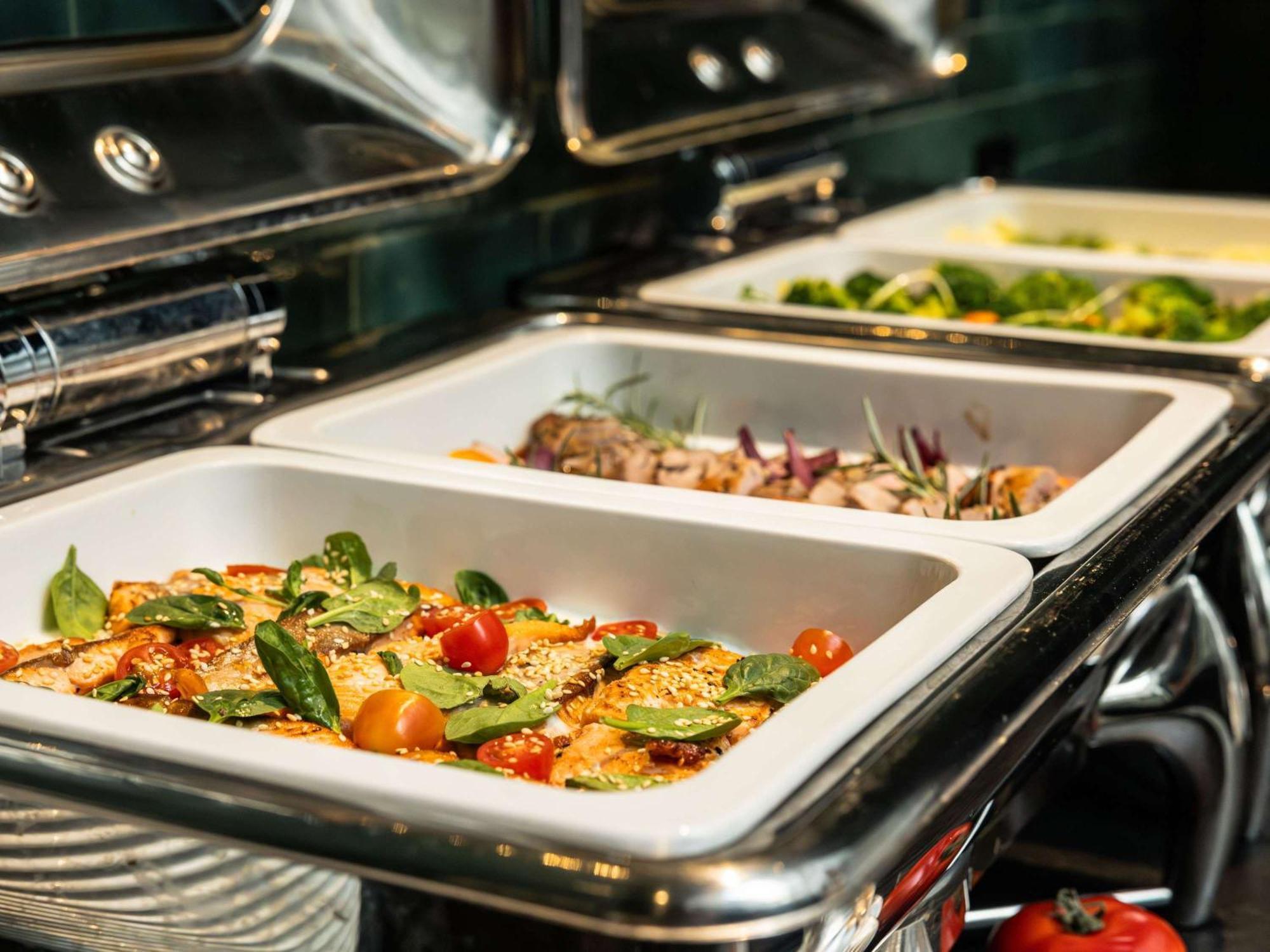Rezydent Sopot Mgallery Hotel Collection מראה חיצוני תמונה A chafing dish